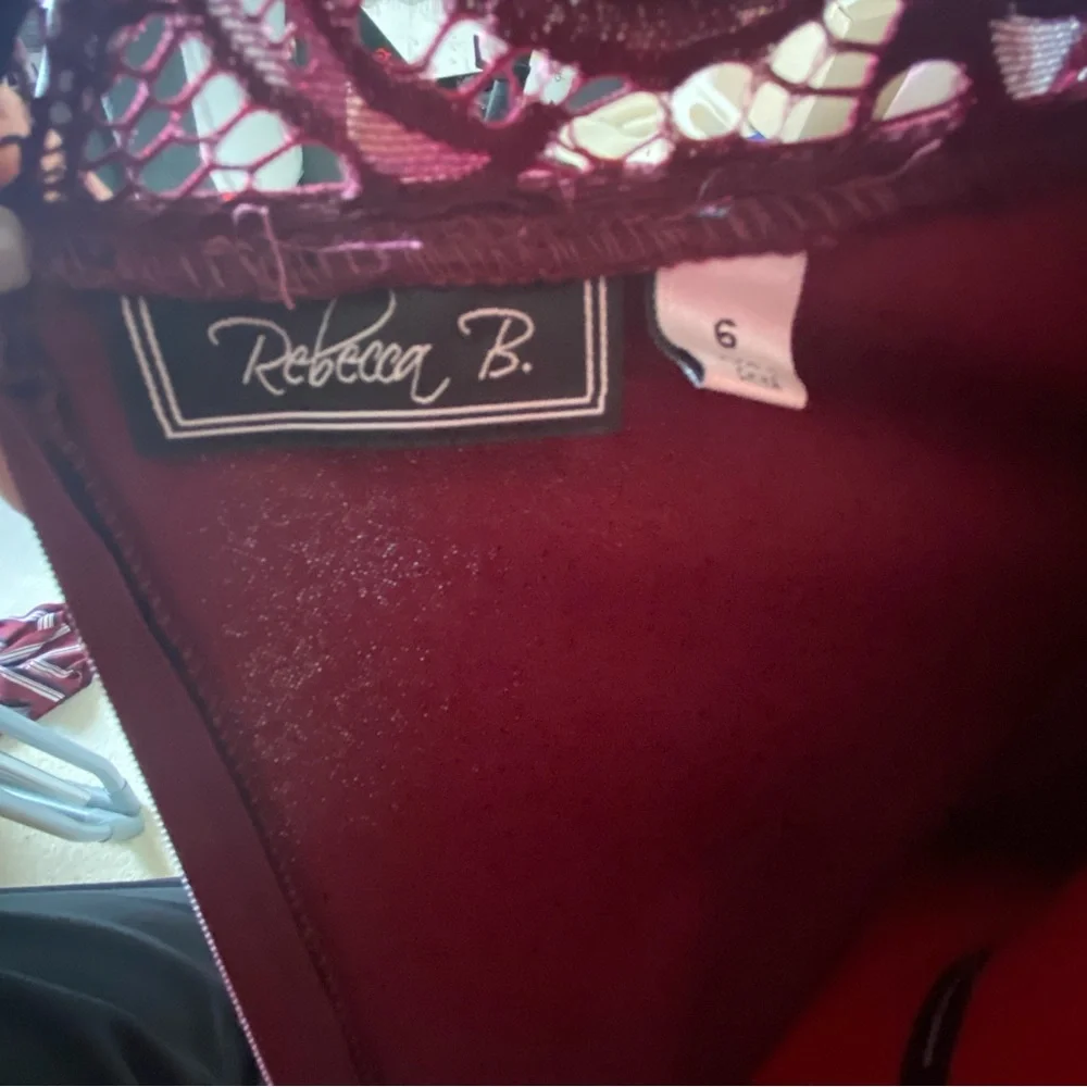 Rebecca B Lace Bell Sleeve Cocktail Dress, Size 6, Merlot colored. - Picture 7 of 7